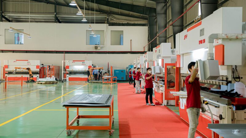 Hình ảnh nhà máy - Cửa Thép Vân Gỗ Trường Phát - Công Ty CP Cửa Thép Trường Phát