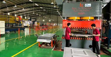 Hình ảnh nhà máy - Cửa Thép Vân Gỗ Trường Phát - Công Ty CP Cửa Thép Trường Phát