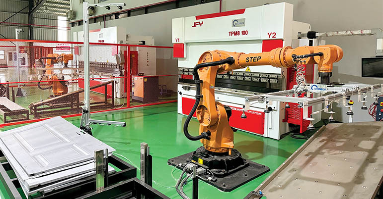 Hình ảnh nhà máy - Cửa Thép Vân Gỗ Trường Phát - Công Ty CP Cửa Thép Trường Phát