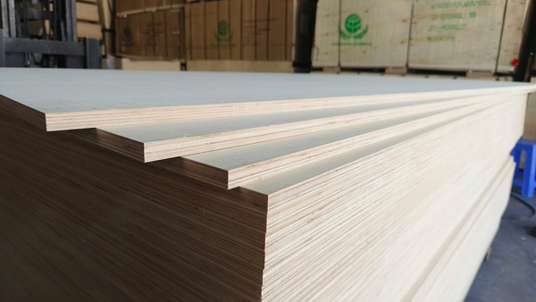 Ván ép cốt dán melamine - laminate - Ván ép TH  -  Công Ty Trách Nhiệm Hữu Hạn Thương Mại Gỗ TH