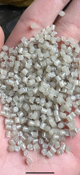 Hạt nhựa tái sinh - Hạt Nhựa Tái Sinh Trọng Cư - Công Ty TNHH Sản Xuất Nhựa Trọng Cư