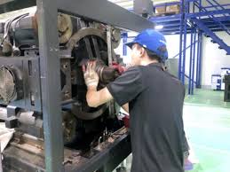 Sửa chữa máy móc - Công Ty TNHH Tập Đoàn Công Nghiệp Khải Anh
