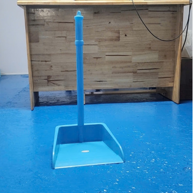 Ky hốt rác xanh size lớn, cán dài