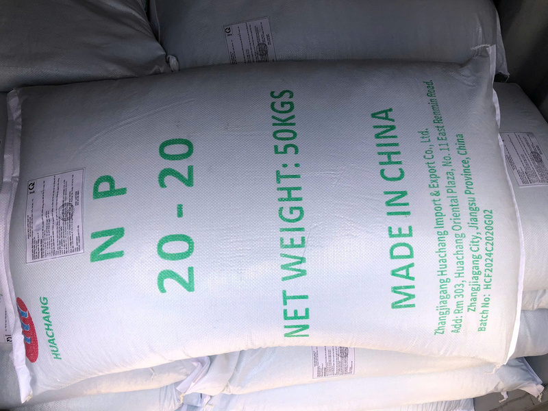 Phân bón NP 20-20 (màu đen và màu xanh lá) - Phân Bón Mậu Hưng - Công Ty TNHH Xuất Nhập Khẩu Thương Mại Dịch Vụ Vận Tải Mậu Hưng