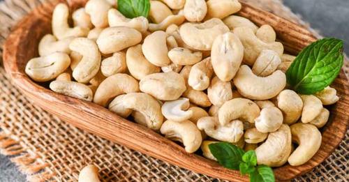 Hạt điều nhân trắng - Cashew Phước Bình - Công Ty Cổ Phần Xuất Nhập Khẩu Sản Xuất Và Chế Biến Hạt Điều TTH