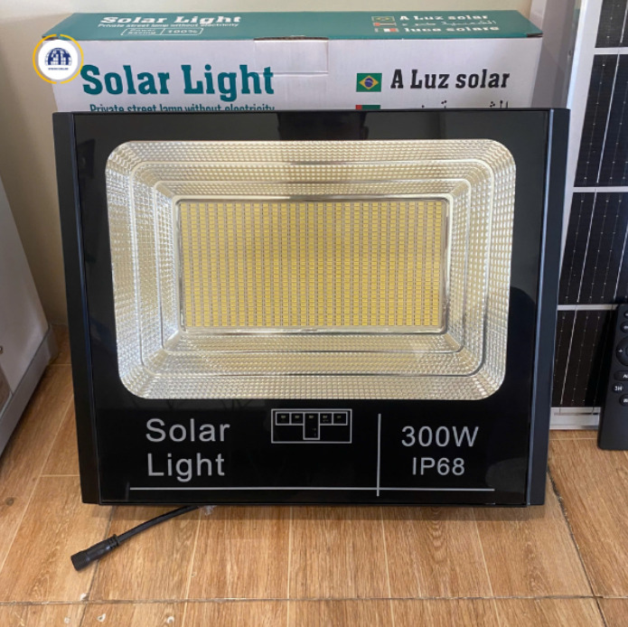 Đèn pha năng lượng mặt trời 300w Solar Light NT-SF300