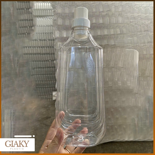 Gia công chai lọ nhựa