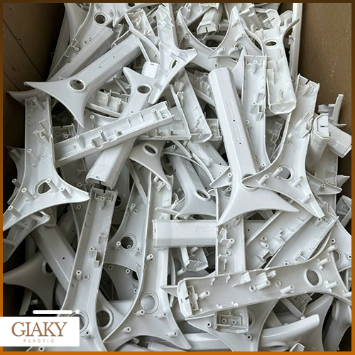 Gia công chi tiết nhựa