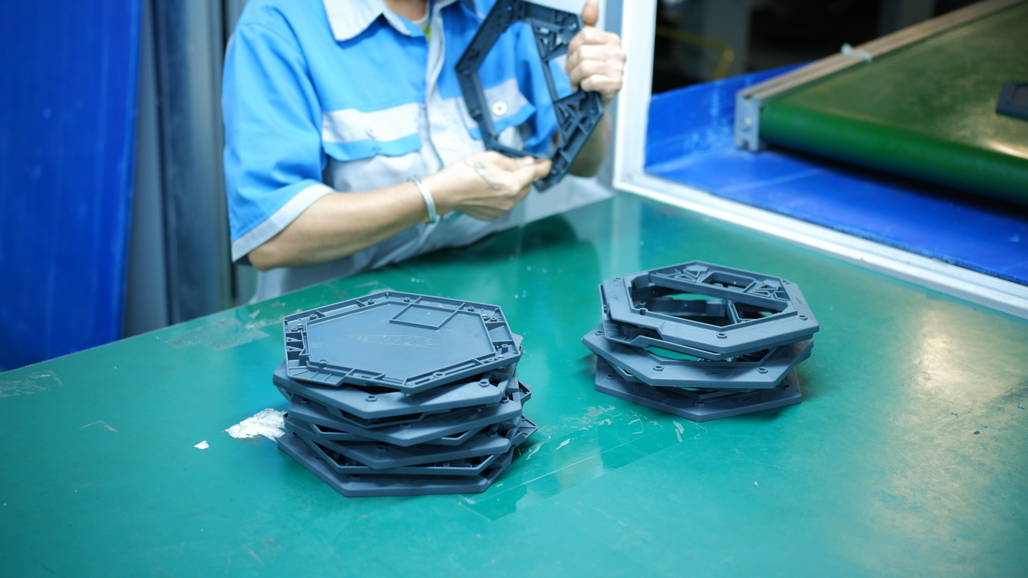 Gia công ép nhựa