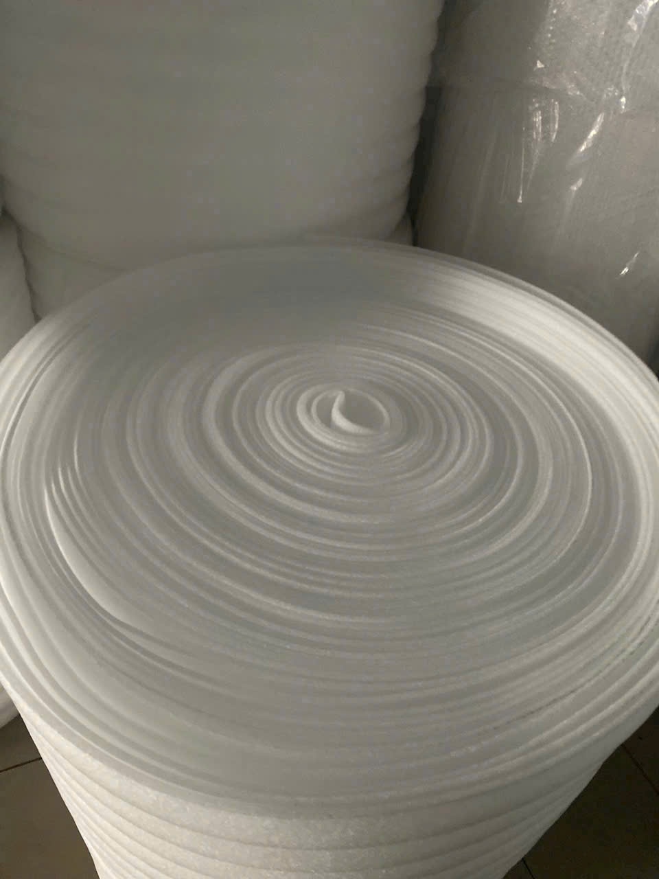 Màng PE foam - Vật Liệu Đóng Gói VN - Công Ty TNHH Xuất Nhập Khẩu Gỗ Xẻ VN
