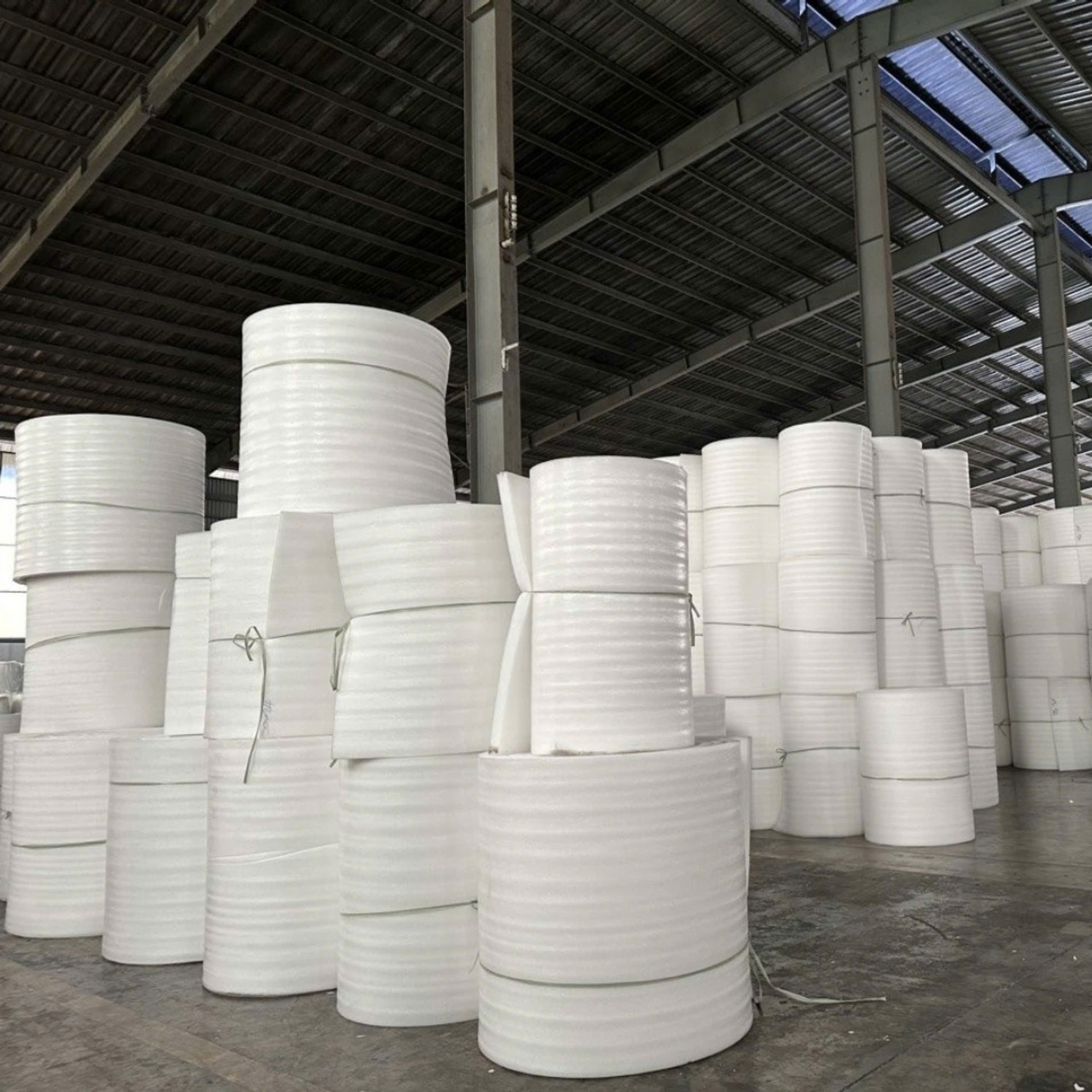 Màng PE foam - Vật Liệu Đóng Gói VN - Công Ty TNHH Xuất Nhập Khẩu Gỗ Xẻ VN