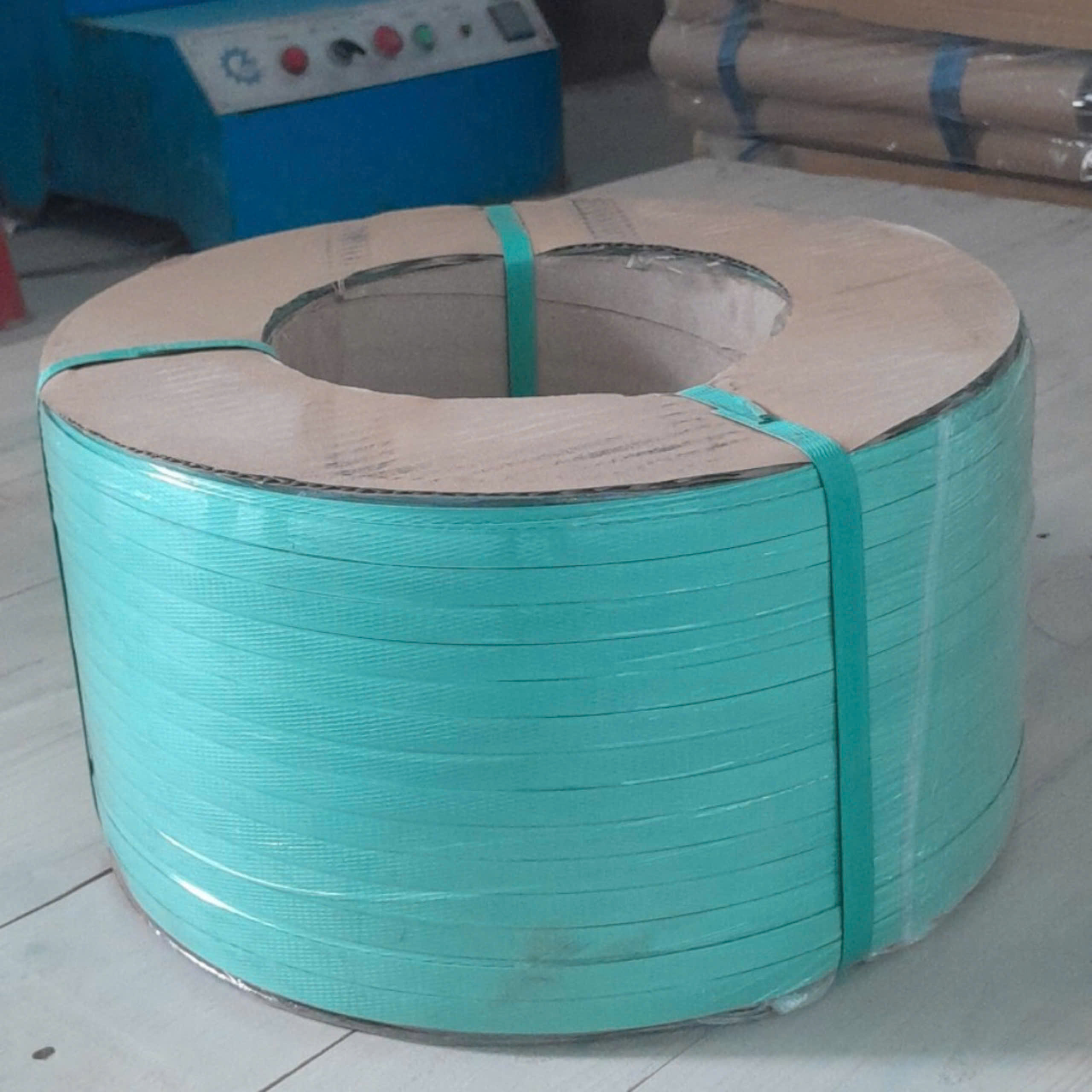 Dây đai PP - Vật Liệu Đóng Gói VN - Công Ty TNHH Xuất Nhập Khẩu Gỗ Xẻ VN
