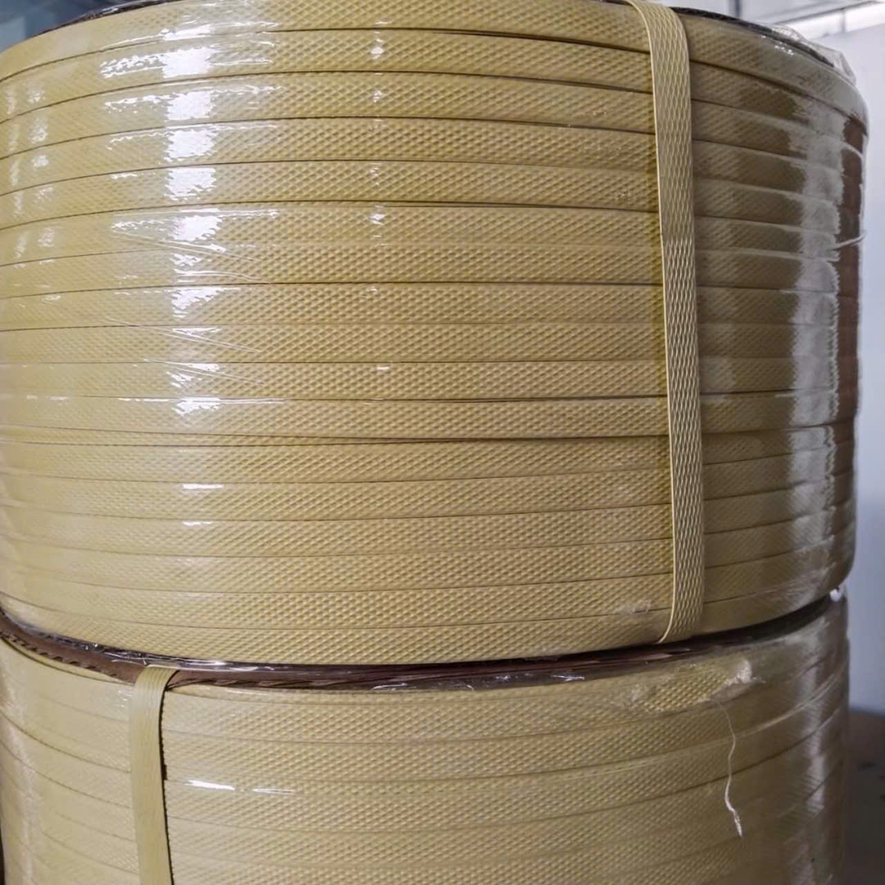 Dây đai nhựa PP - Vật Liệu Đóng Gói VN - Công Ty TNHH Xuất Nhập Khẩu Gỗ Xẻ VN