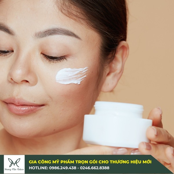 Gia công kem trị nám tinh chất thiên nhiên - Hóa Mỹ Phẩm Hương Mộc - Công Ty Cổ Phần Hóa Mỹ Phẩm Hương Mộc