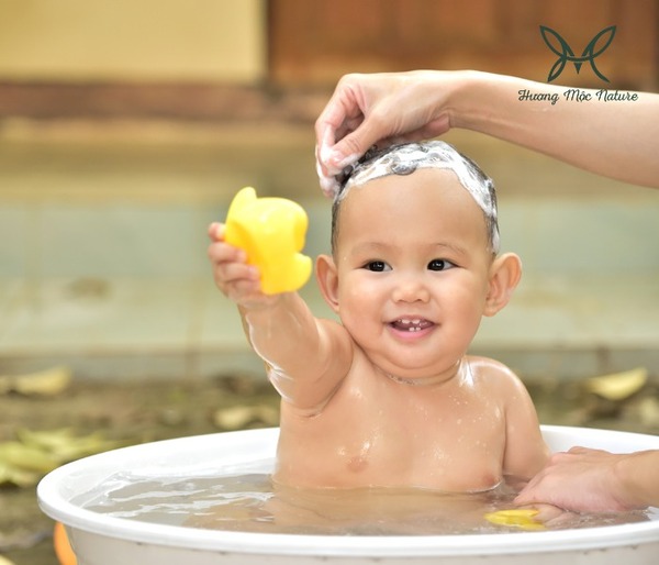 Gia công sữa tắm cho bé - Hóa Mỹ Phẩm Hương Mộc - Công Ty Cổ Phần Hóa Mỹ Phẩm Hương Mộc