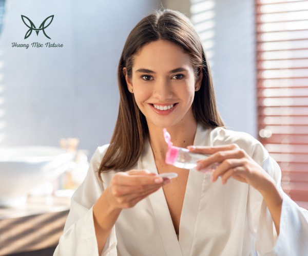 Gia công toner cho bà bầu - Hóa Mỹ Phẩm Hương Mộc - Công Ty Cổ Phần Hóa Mỹ Phẩm Hương Mộc