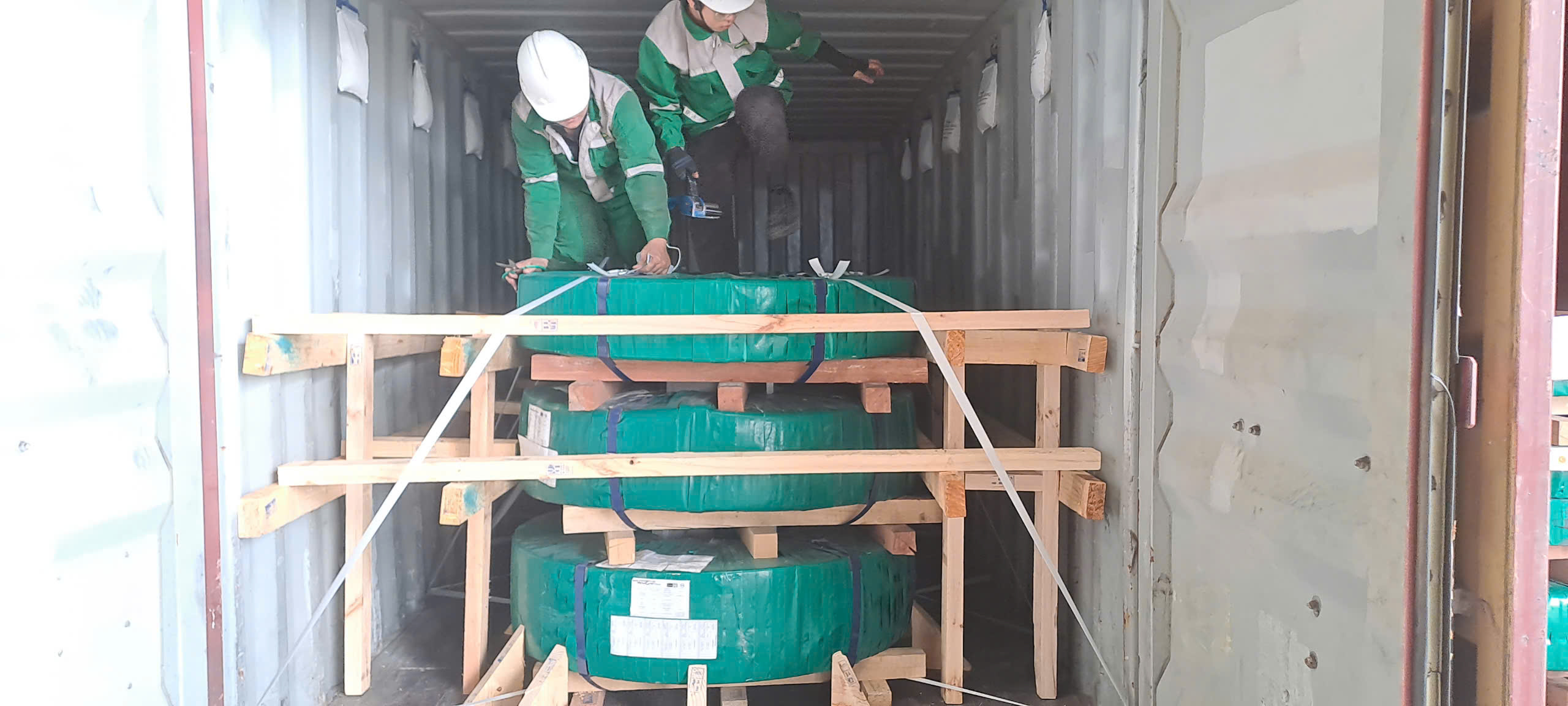 Lashing Steel Coil - cuộn tôn, cuộn thép