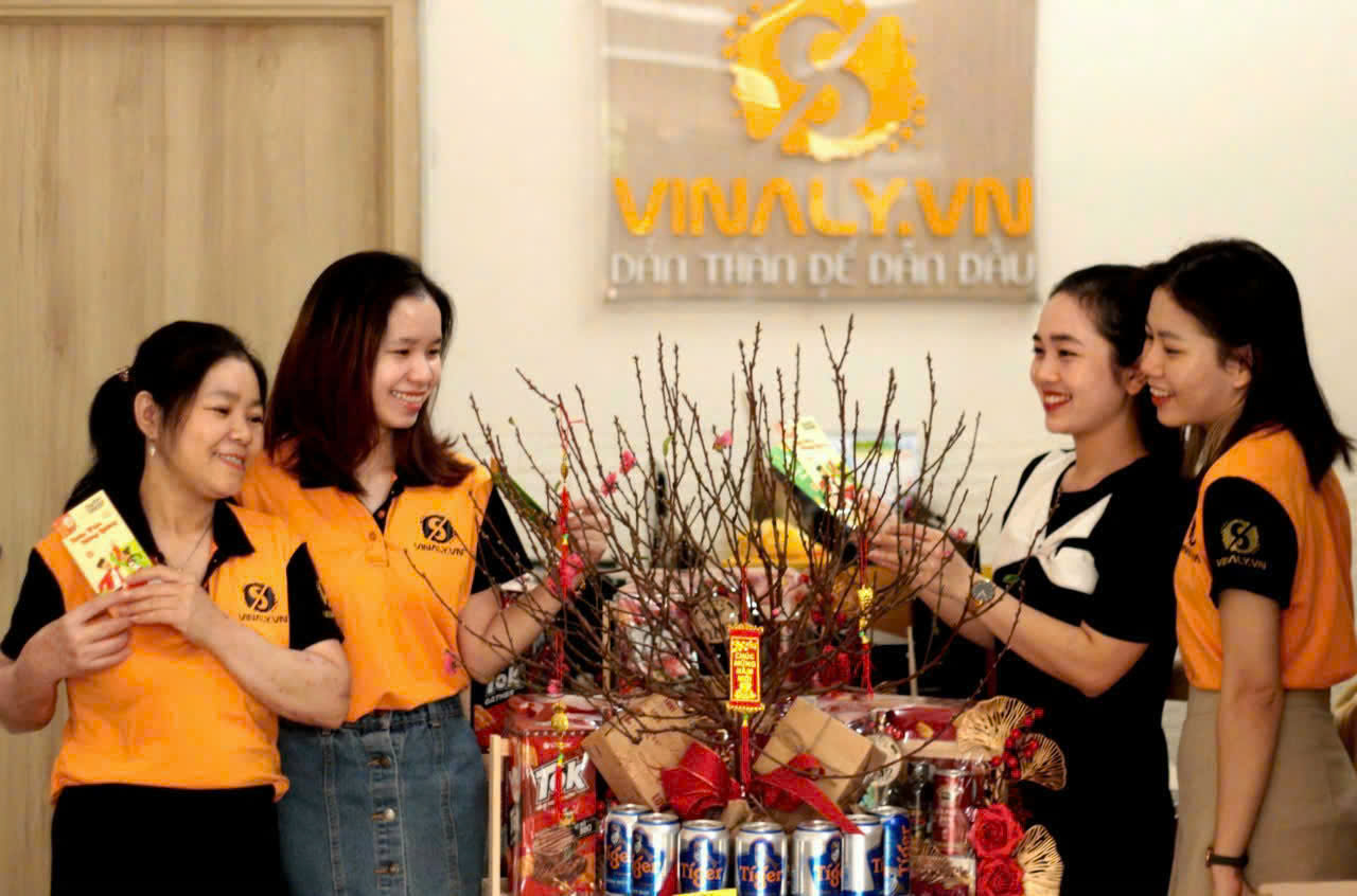 Hình ảnh công ty Vinaly - Quà Tặng Vinaly - Công Ty Cổ Phần Sản Xuất Và Thương Mại Vinaly