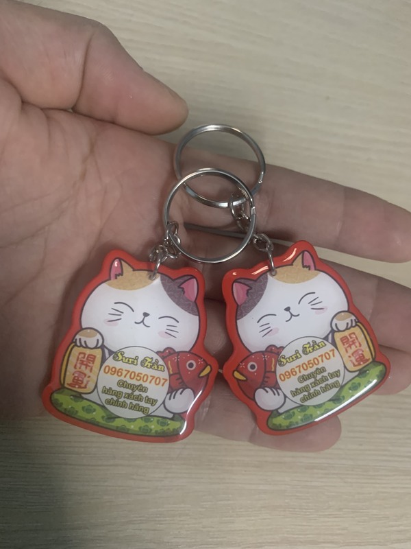Móc khóa đổ keo giá rẻ tại xưởng