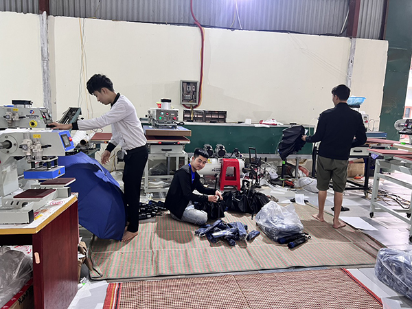 Hình ảnh kho hàng, máy móc Anh Đức Tài - Đồng Phục Anh Đức Tài - Công Ty TNHH Anh Đức Tài