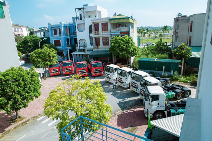 Vận tải container