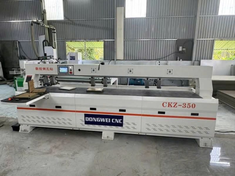 Máy khoan ngang 2 đầu CNC CKZ 350