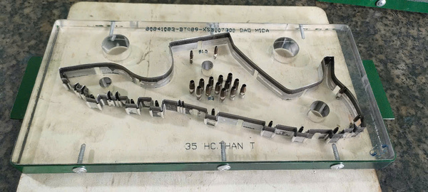 Khuôn mica dập giày da