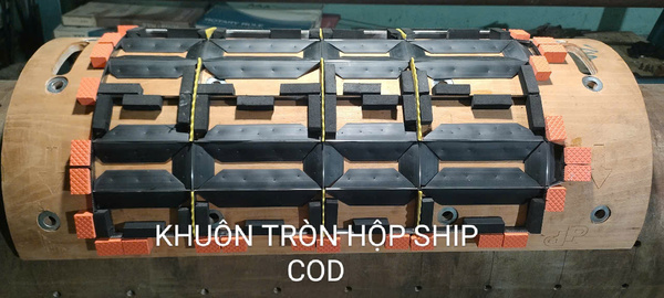 Khuôn tròn