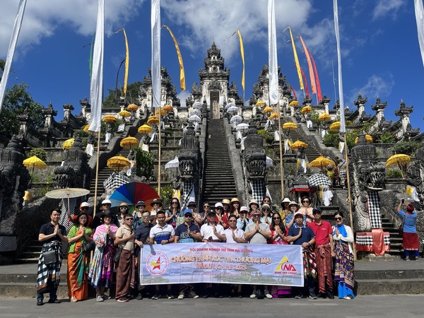 Tour du lịch