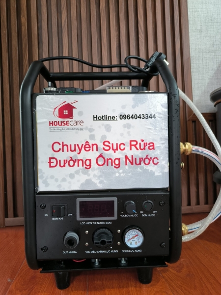 Vệ sinh đường ống nước - Chi Nhánh Công Ty TNHH Kinh Doanh Dịch Vụ HouseCare Việt Nam