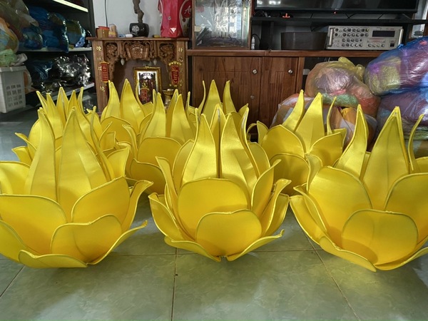 Đèn lồng hoa sen TTH2