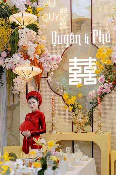 Đèn lồng Hội An hình đĩa bay chuyên trang trí đám cưới