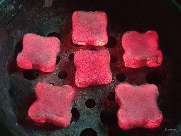 Than mồi thần tốc BBQ