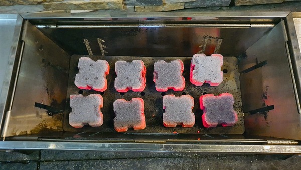 Than mồi thần tốc BBQ
