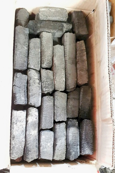 Than vuông BBQ