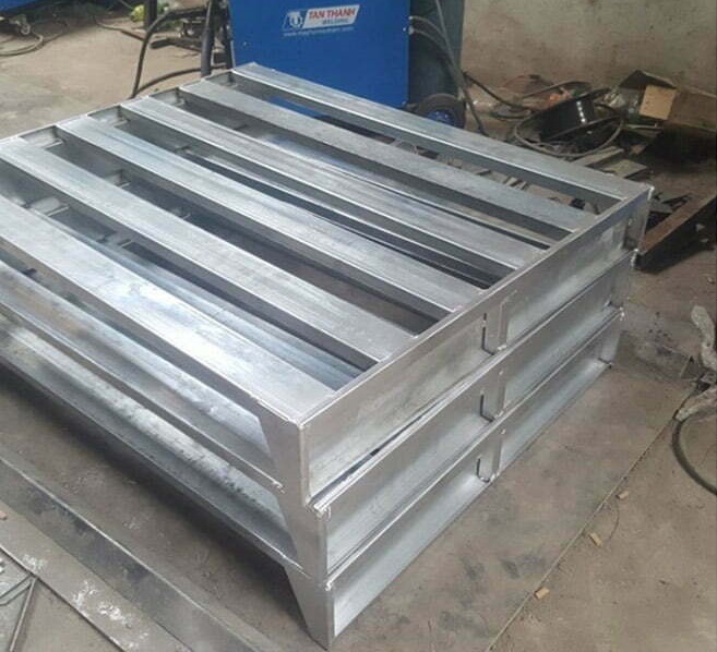 Pallet sắt