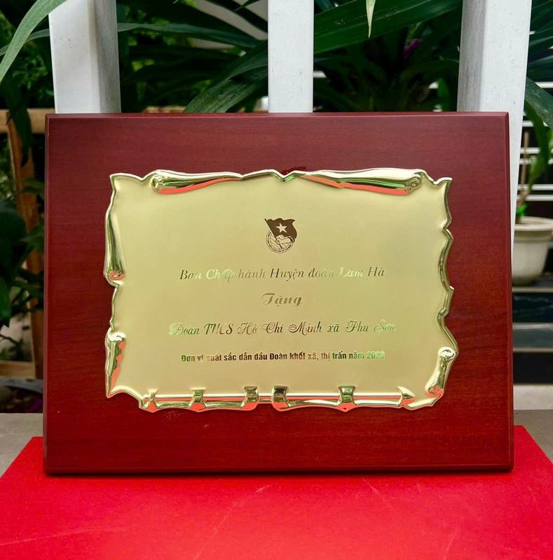 Bảng vinh danh