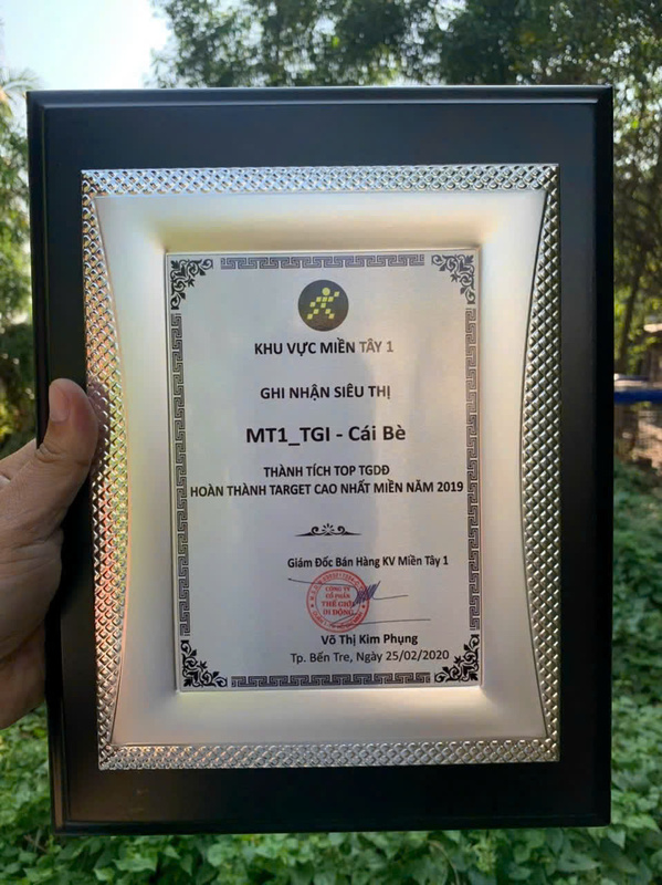 Bảng vinh danh