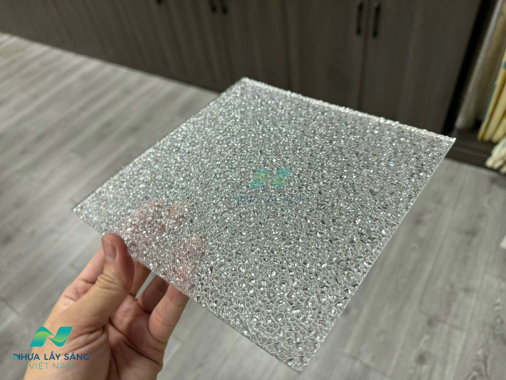 Tấm nhựa lấy sáng Polycarbonate