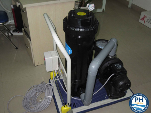 Bộ vệ sinh di động - Thiết Kế Xây Dựng Hồ Bơi Phúc Hải - Công Ty TNHH Xây Dựng Thương Mại  Kỹ Thuật Phúc Hải