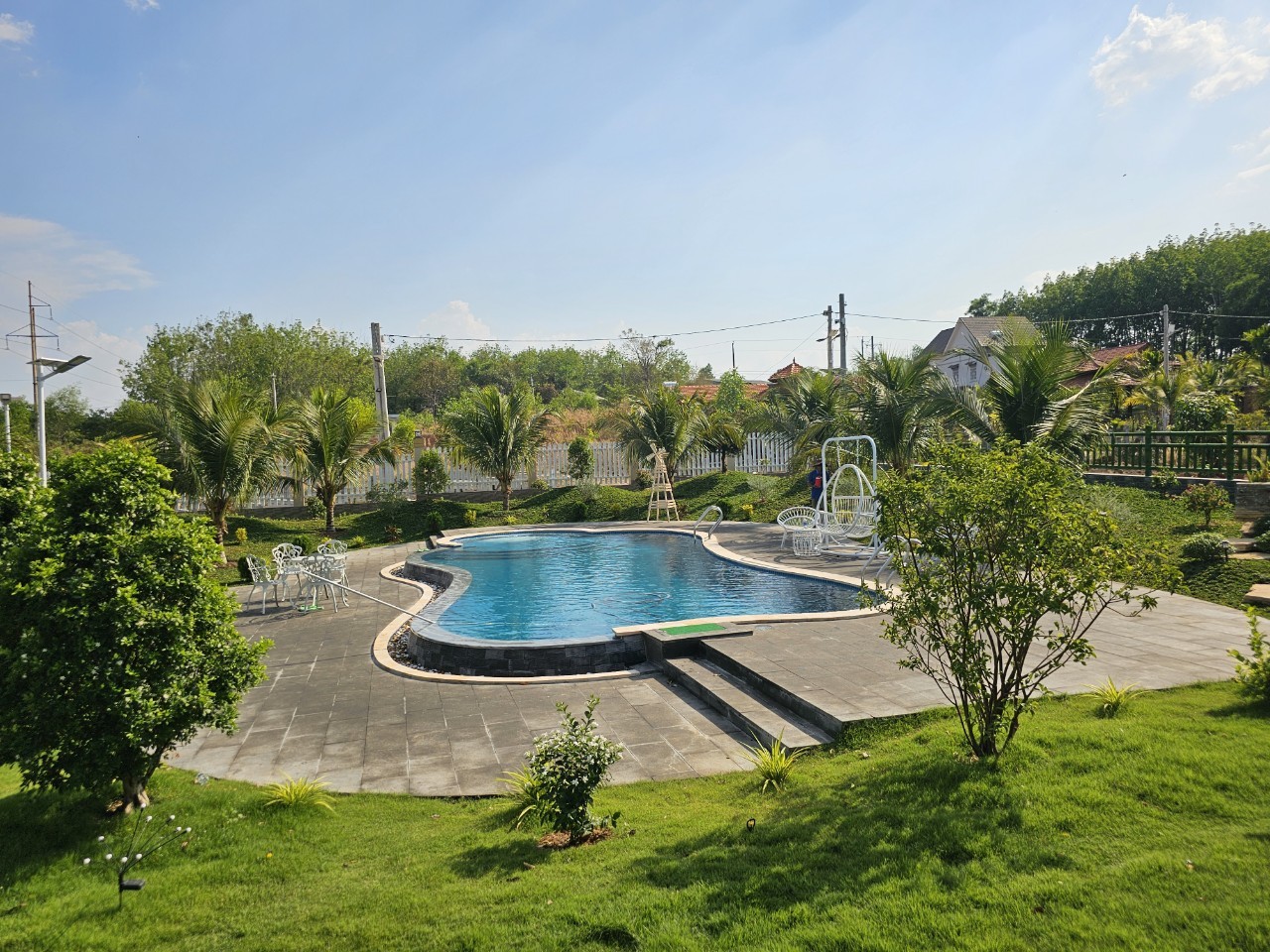 Hồ bơi gia đình - Thiết Kế Xây Dựng Hồ Bơi Phúc Hải - Công Ty TNHH Xây Dựng Thương Mại  Kỹ Thuật Phúc Hải