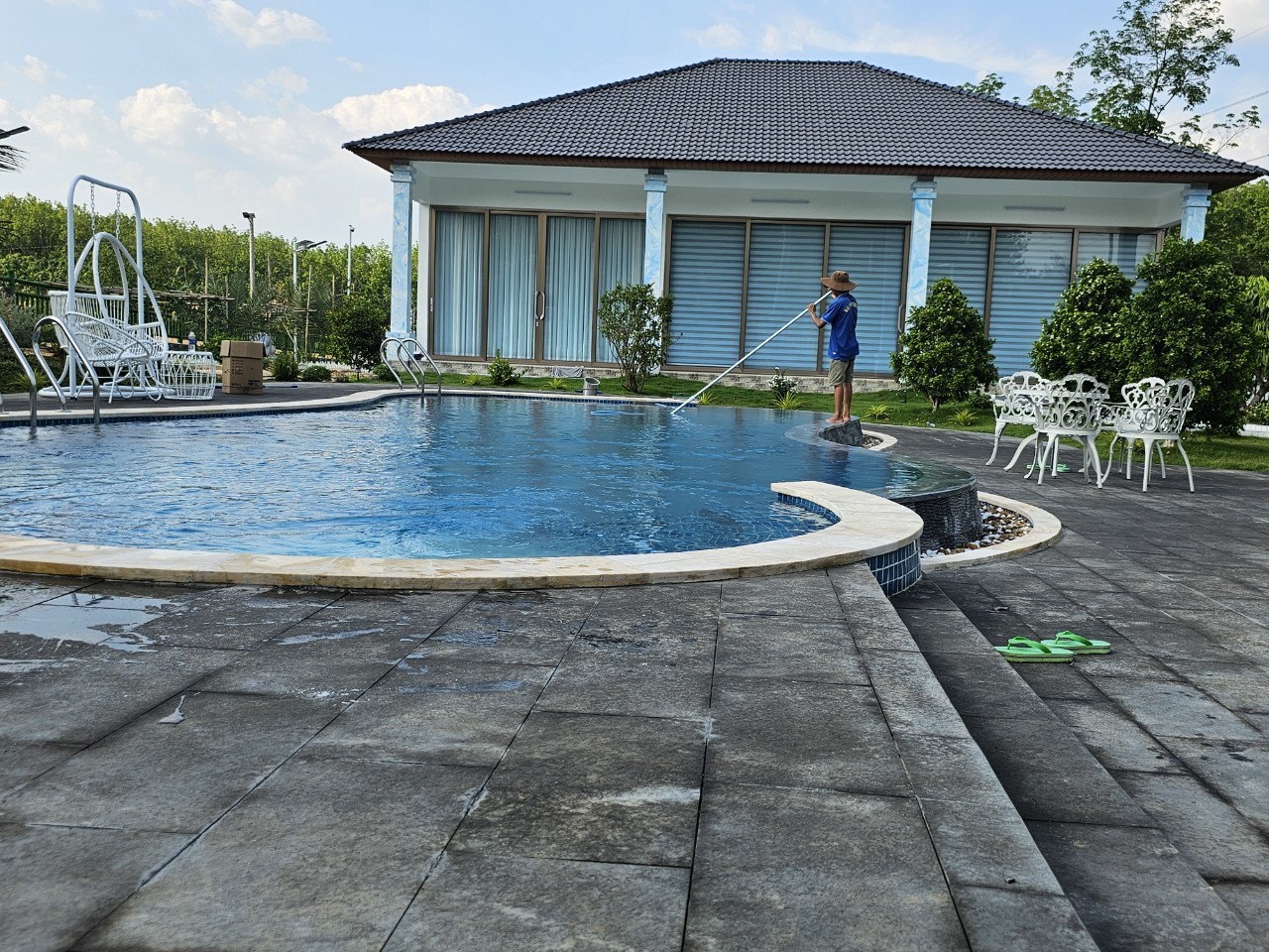 Hồ bơi Villa - Thiết Kế Xây Dựng Hồ Bơi Phúc Hải - Công Ty TNHH Xây Dựng Thương Mại  Kỹ Thuật Phúc Hải