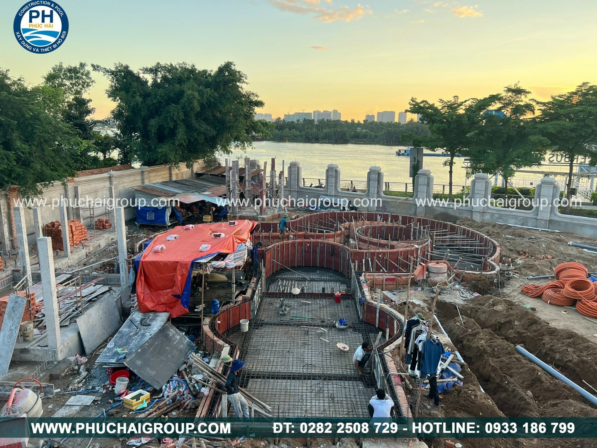 Thiết kế thi công bể bơi ngoài trời - Thiết Kế Xây Dựng Hồ Bơi Phúc Hải - Công Ty TNHH Xây Dựng Thương Mại  Kỹ Thuật Phúc Hải