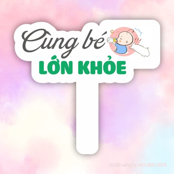 Hashtag cầm tay mẹ và bé