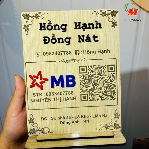 Bảng gỗ quét mã QR