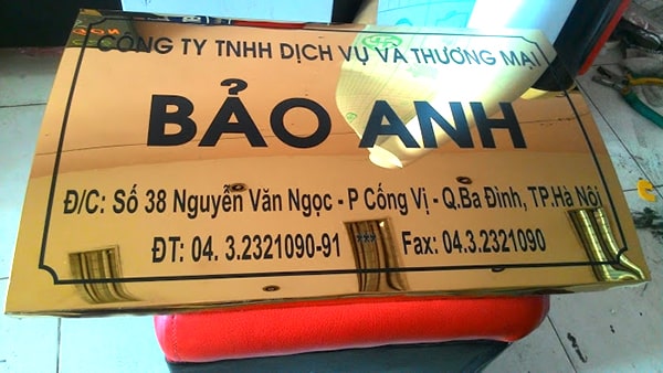 Biển công ty chất liệu đồng dán Decan