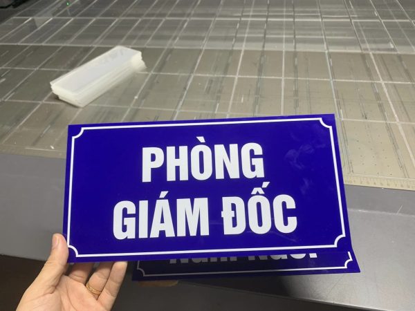 Biển tên văn phòng Mica