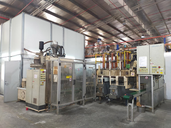 Máy sản xuất tự động nến cây