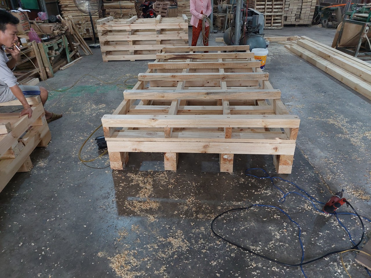 Pallet gỗ