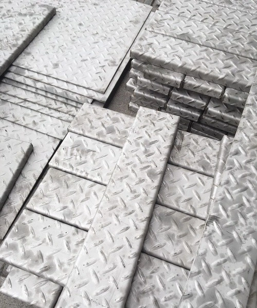 Inox dập gân 316 - Inox Cường Thịnh - Công Ty TNHH Inox Công Nghiệp Cường Thịnh